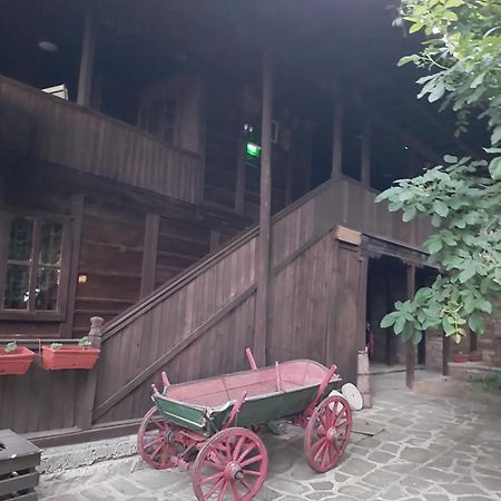 Guest Houses "Zlatna Oresha - Complex" Жеравна Экстерьер фото