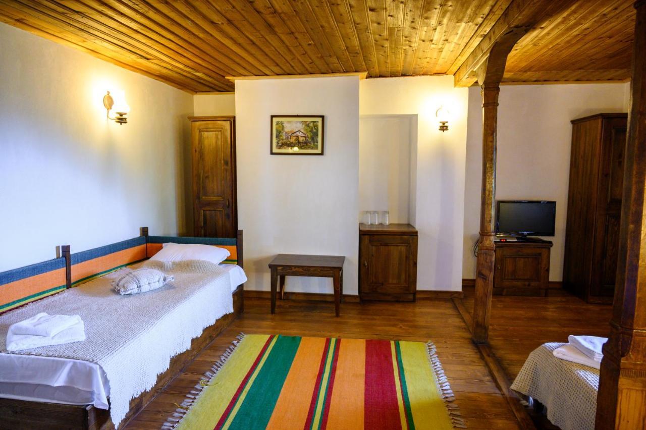 Guest Houses "Zlatna Oresha - Complex" Жеравна Экстерьер фото
