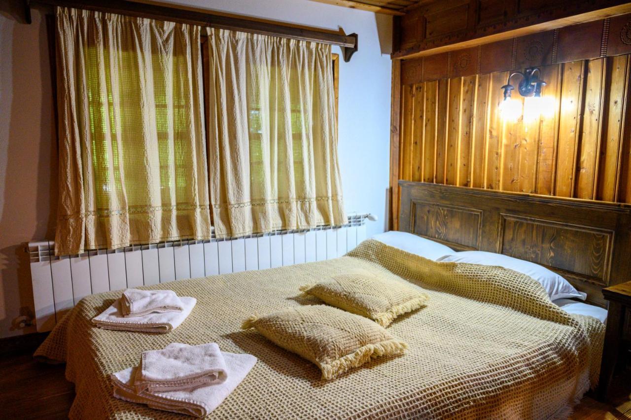 Guest Houses "Zlatna Oresha - Complex" Жеравна Экстерьер фото