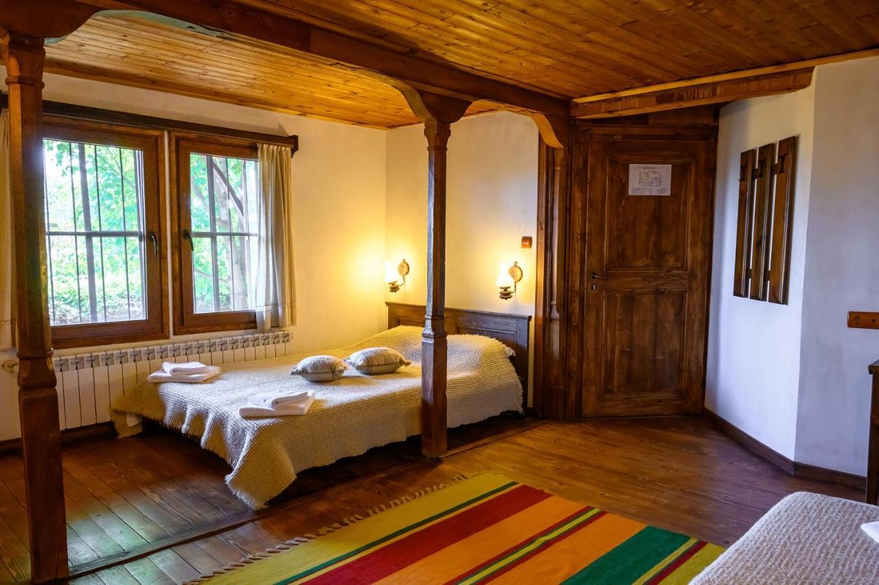 Guest Houses "Zlatna Oresha - Complex" Жеравна Экстерьер фото
